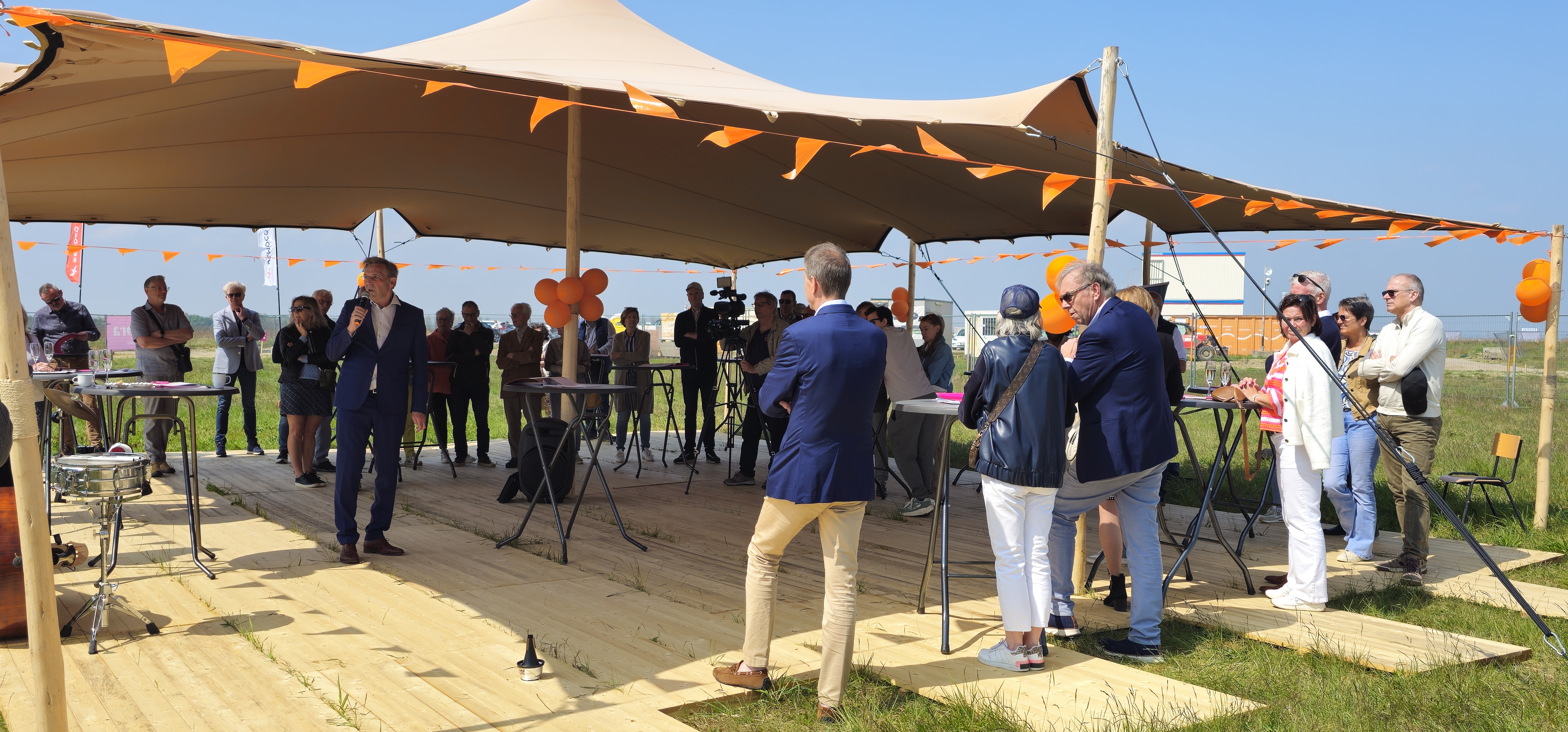 Zon, sfeer en poffertjes: zo vierden we de opening van onze kijkwoning