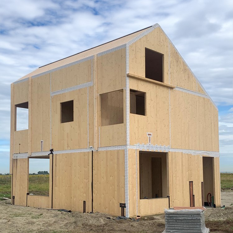 Waterzande CLT-woning te koop