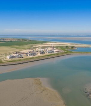 Luchtbeeld met een overzicht van Waterzande aan de Westerschelde