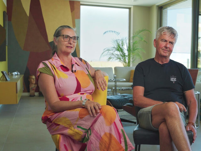 Dingena en Otto Tromp tijdens hun interview over wonen in Waterzande
