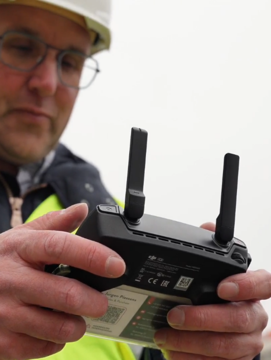 Dronepiloot Jurgen Piessens volgt de bouw van Waterzande op de voet