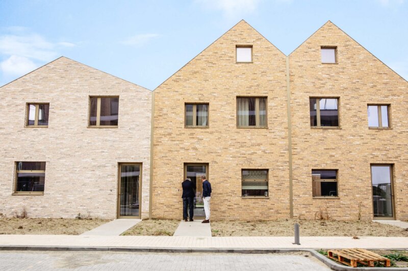 Bewoners rijtjeshuizen: "De woning en vooral de plek bevalt ons fantastisch"