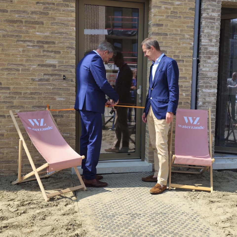 Zon, sfeer en poffertjes: zo vierden we de opening van onze kijkwoning